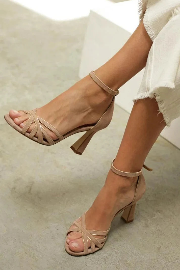 Tacones de Aguja en Color Beige