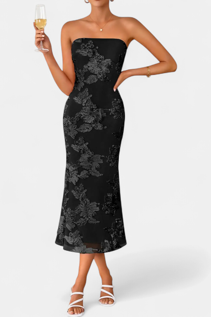 Vestido Elegante con Flores en Diseño 3D